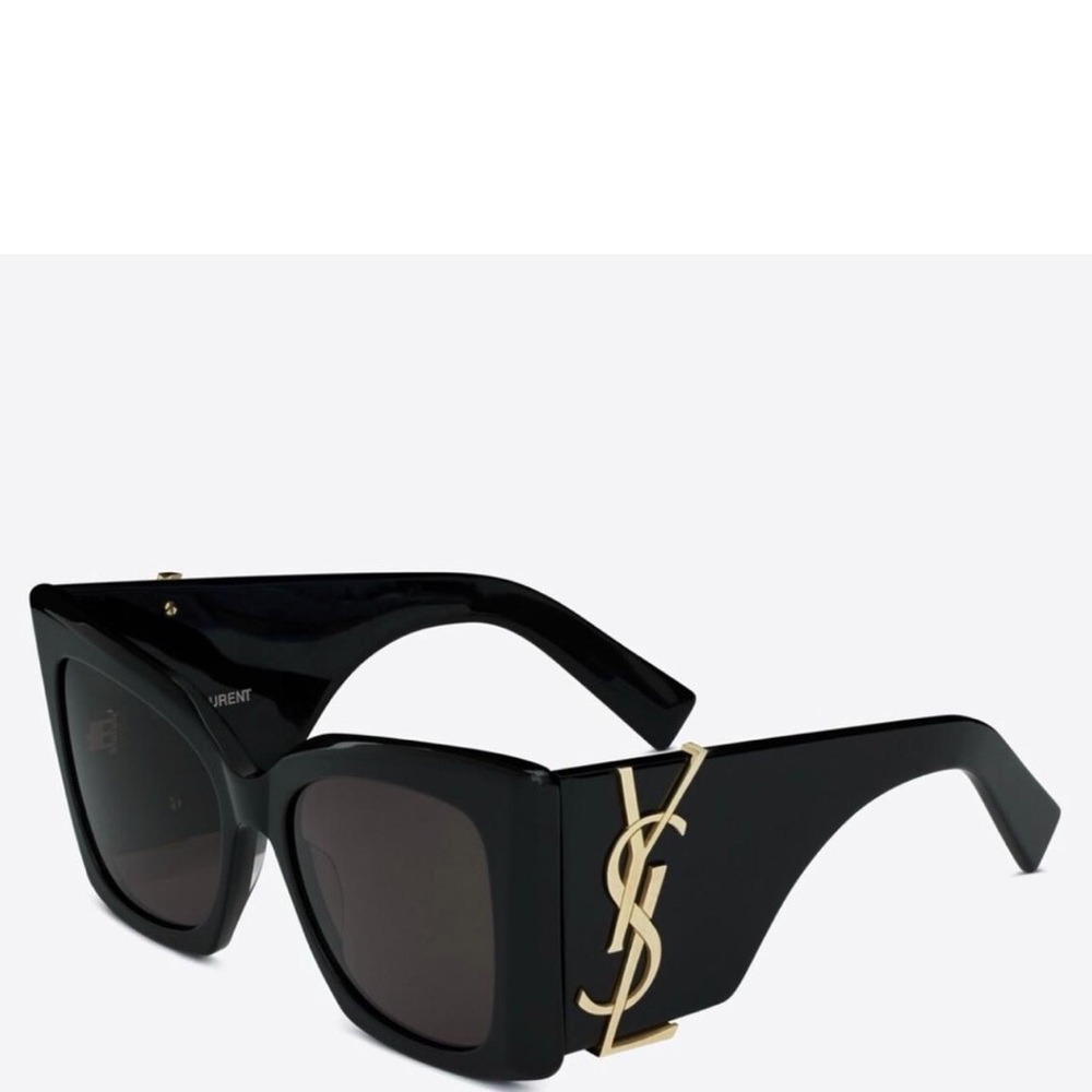 Black Angular Oversized Sunglasses with Geometric Design